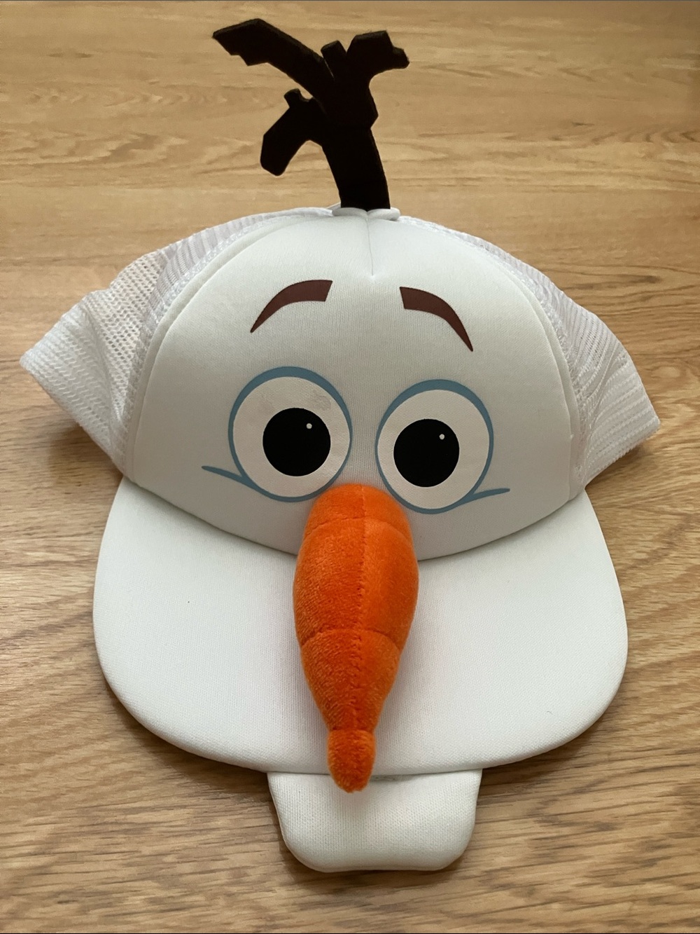 DISNEY PARKS OLAF Frozen one size character adjustable hat. NWT